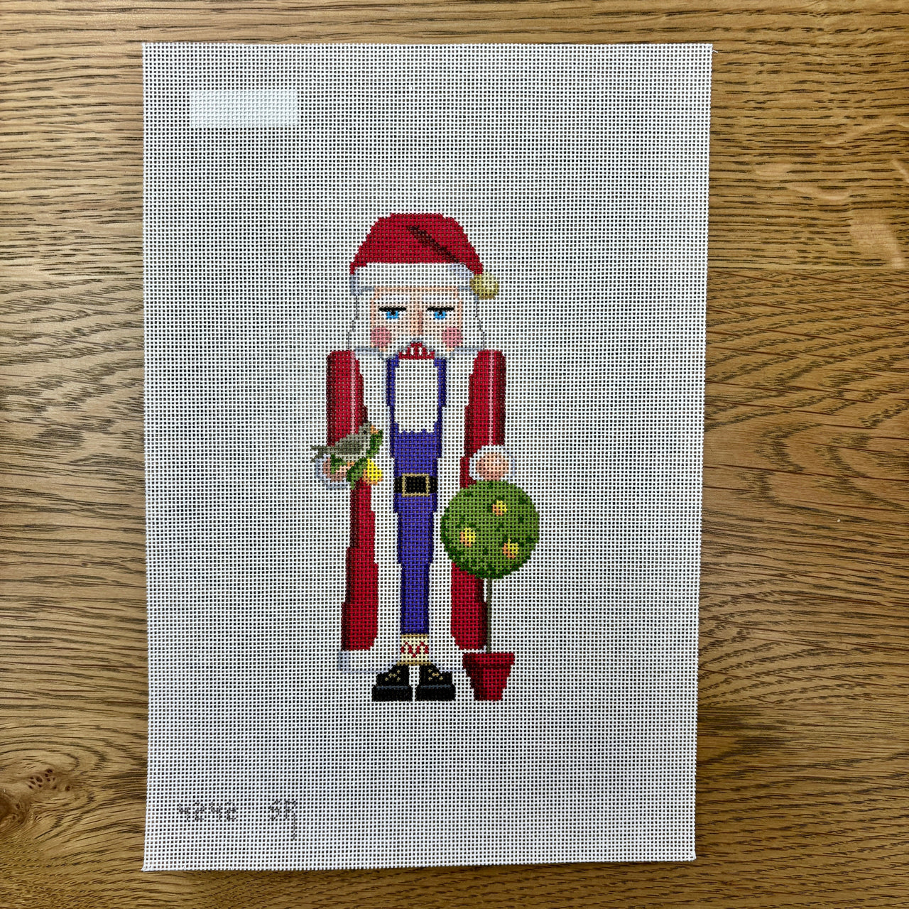 SR4242 Nutcracker, Pear Tree Santa - 18 mesh - TS