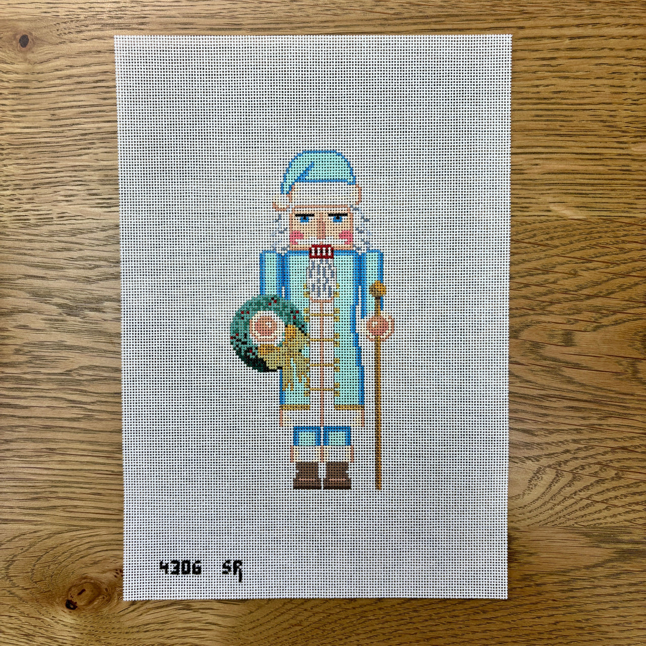 SR4306 Nutcracker, Blue Santa - 18 mesh - TS