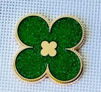 Green Glitter Clover Needleminder