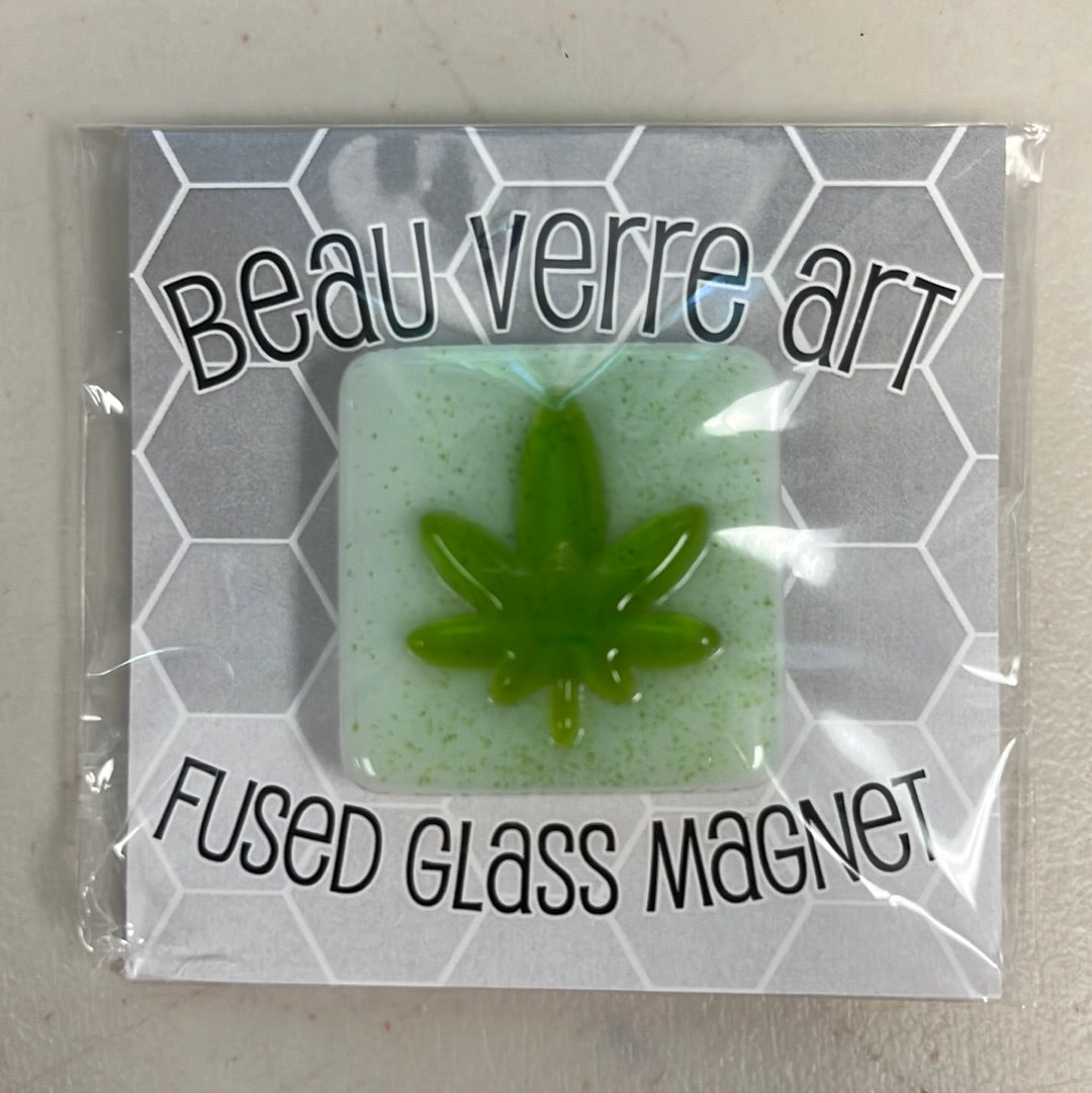 Marijuana Leaf Fused Glass Needleminder