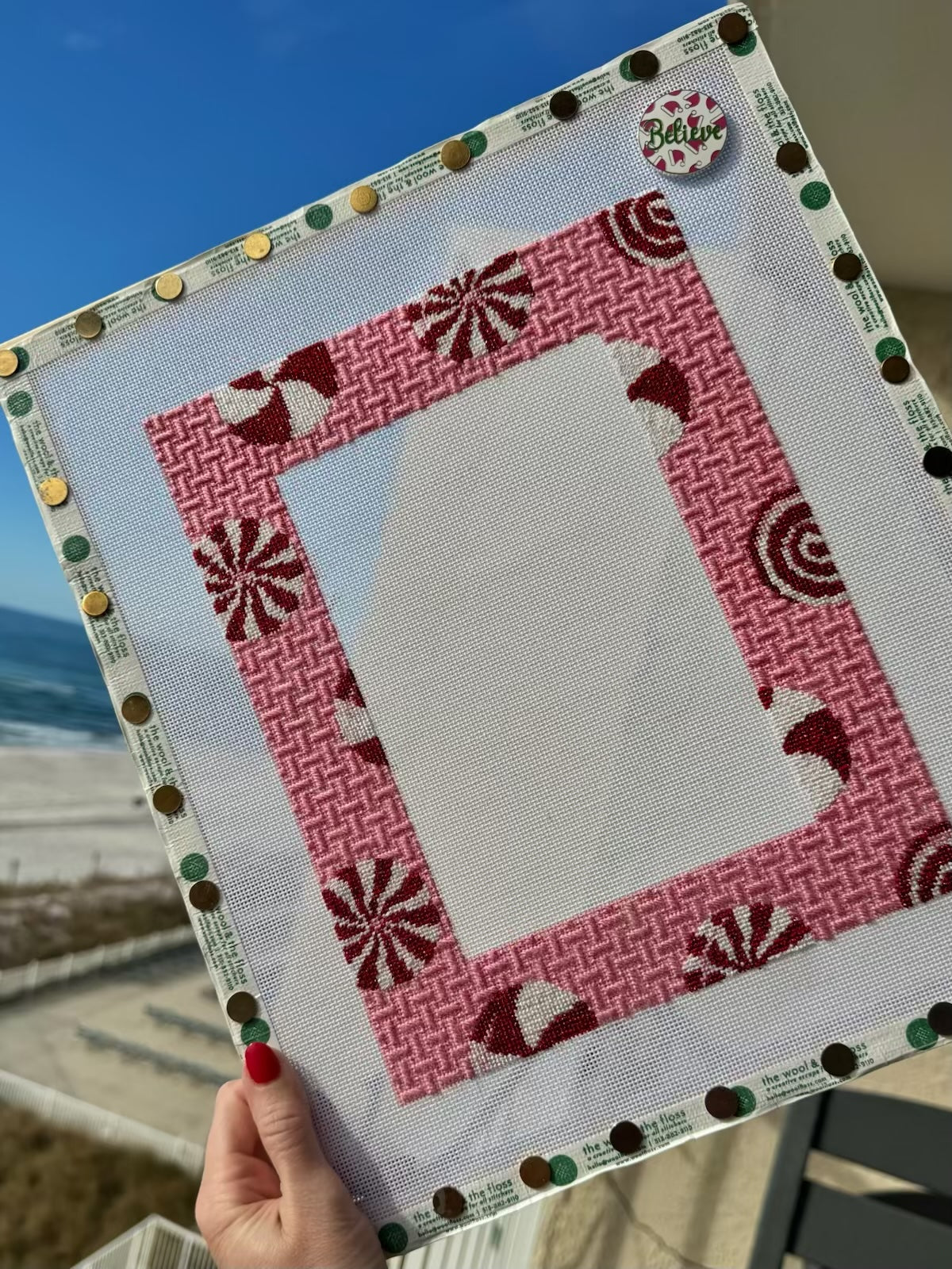 APCH41 - Peppermints on Pink Frame