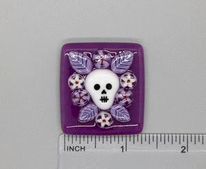 Mini Skull Fused Glass Needle Minder