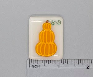 Pumpkin Stack Fused Glass Needleminder