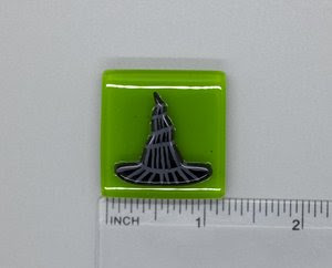 Elphaba's Hat Fused Glass Needle Minder