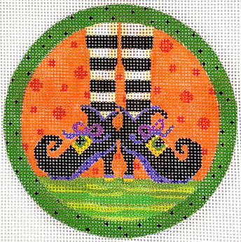 SER-OM-02 Witches Feet with Black and White Striped Border