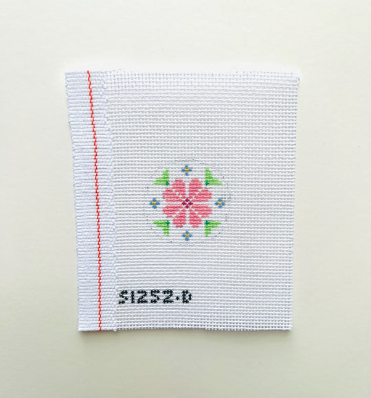 SI252D Pink Flower on White Key Fob Insert