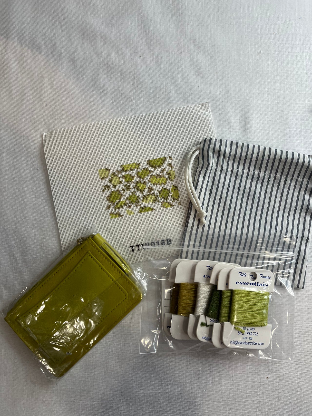 Lime Leopard Wallet - self-finishing Kit